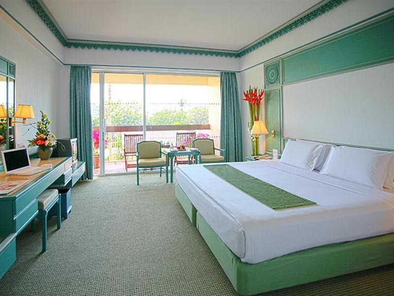 U Nimman Chiang Mai Hotel Room photo
